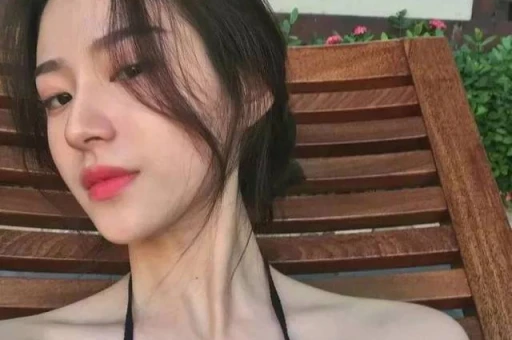 杨子带23岁新女友见91岁母亲铜钱盆抢镜黄圣依17年终是一场空-第1张图片-